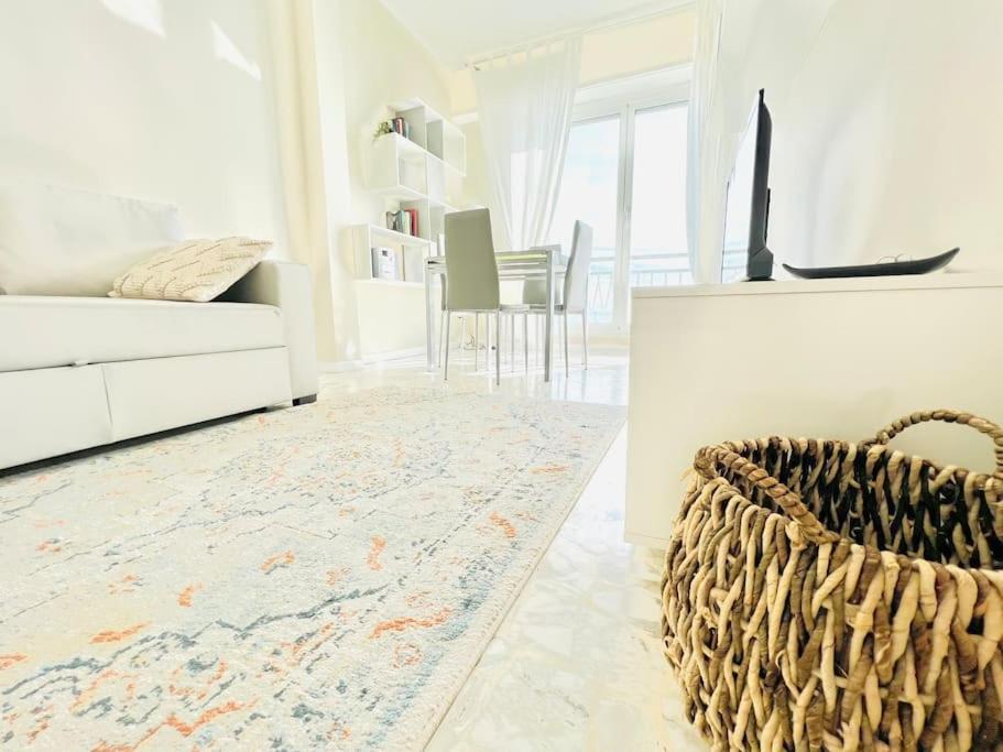 Suite Sunset 11 - Fronte Mare Санремо Экстерьер фото