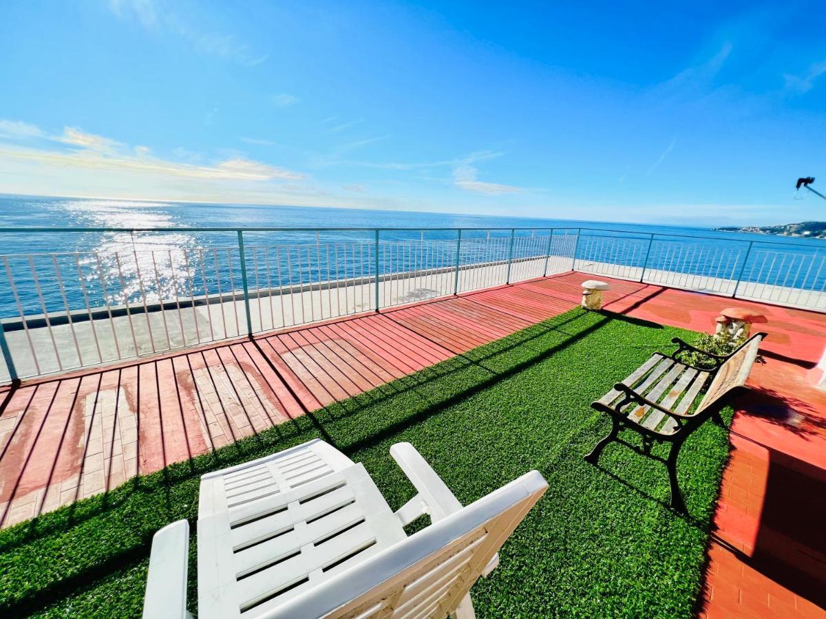 Suite Sunset 11 - Fronte Mare Санремо Экстерьер фото